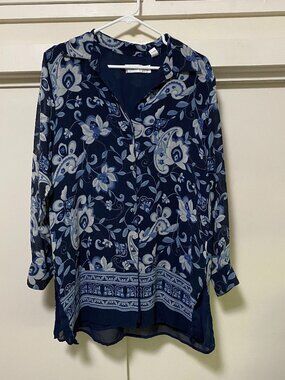Valerie Stevens pure silk, blue & white floral, button-down blouse, size 14